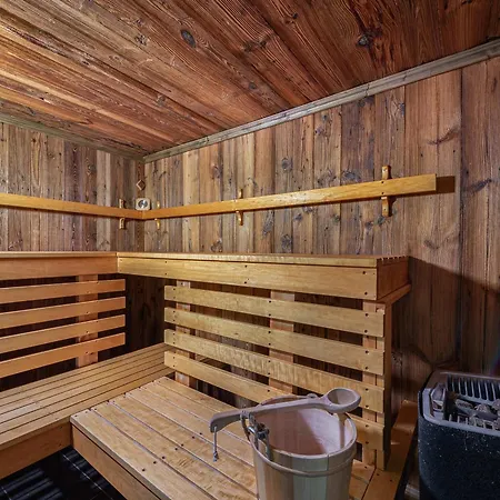 Chalet élégant à Le Praz Avec Spa, Cheminée Et Services Inclus - Fr-1-568-35 *